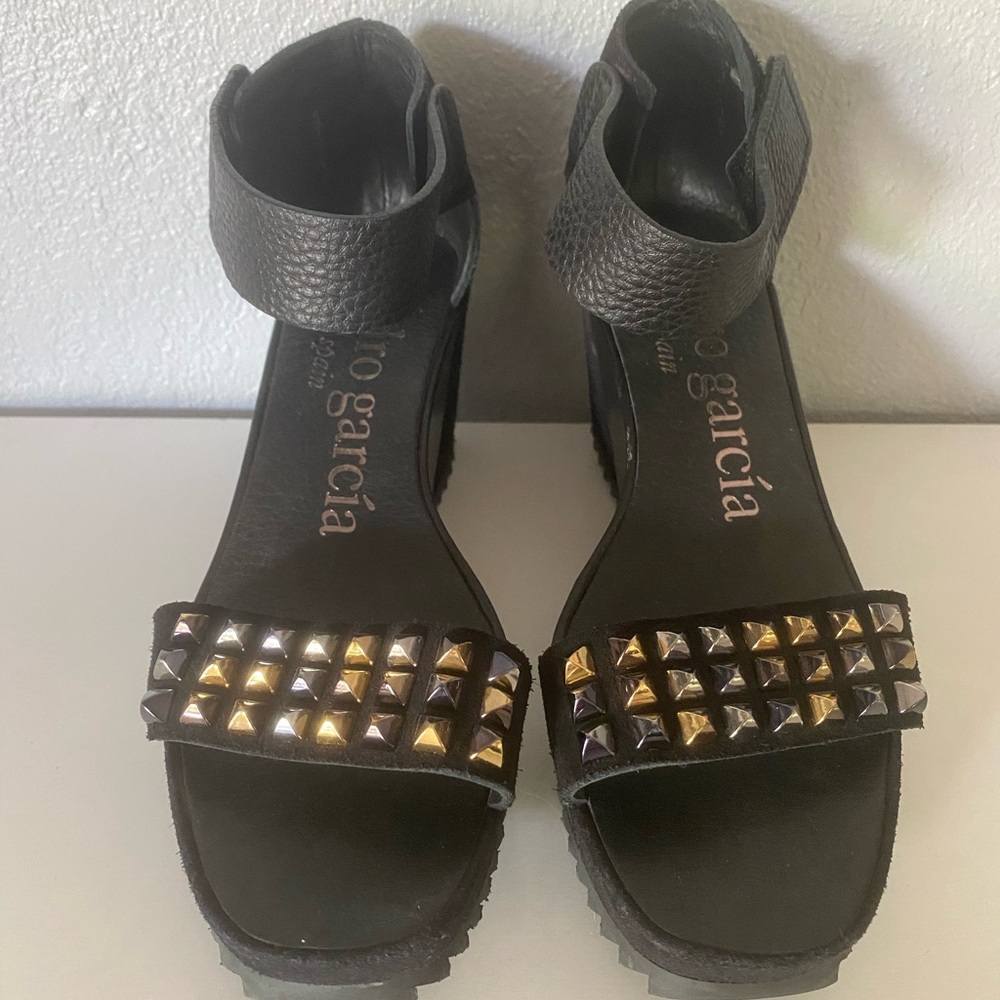Pedro Garcia studded wedges